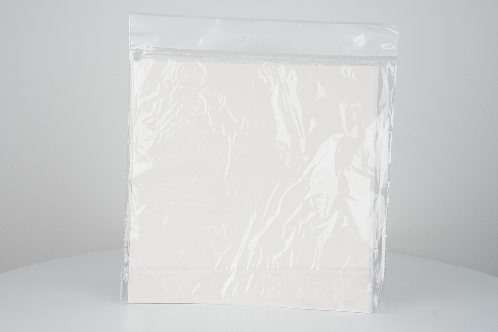 Giấy thấm hút dầu mỡ thực phẩm Nhật Bản 24 x 24cm - Túi 40 tờ