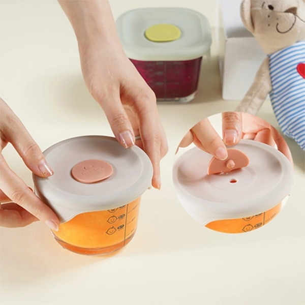 Hộp đựng thức ăn cho bé Lock&Lock LLG508S3ORG có vạch chia 230ml*3 hộp - Nắp silicone