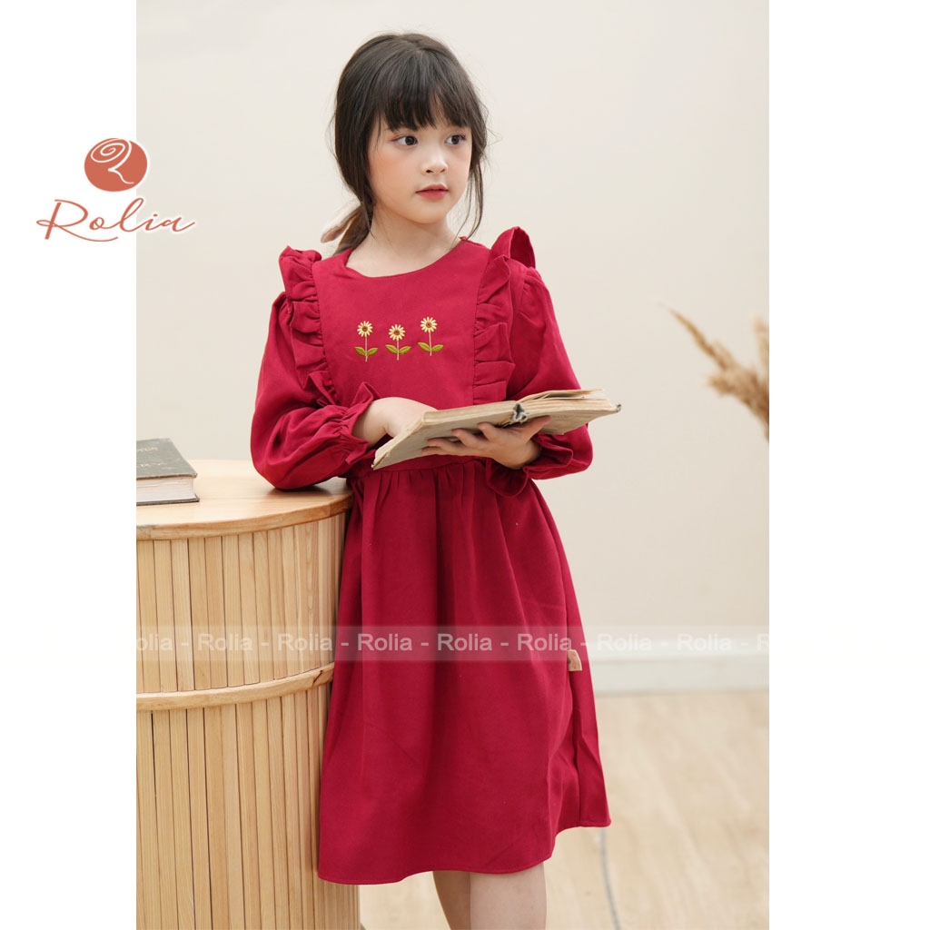 Đầm body đỏ dài tay lệch vai trẻ trung