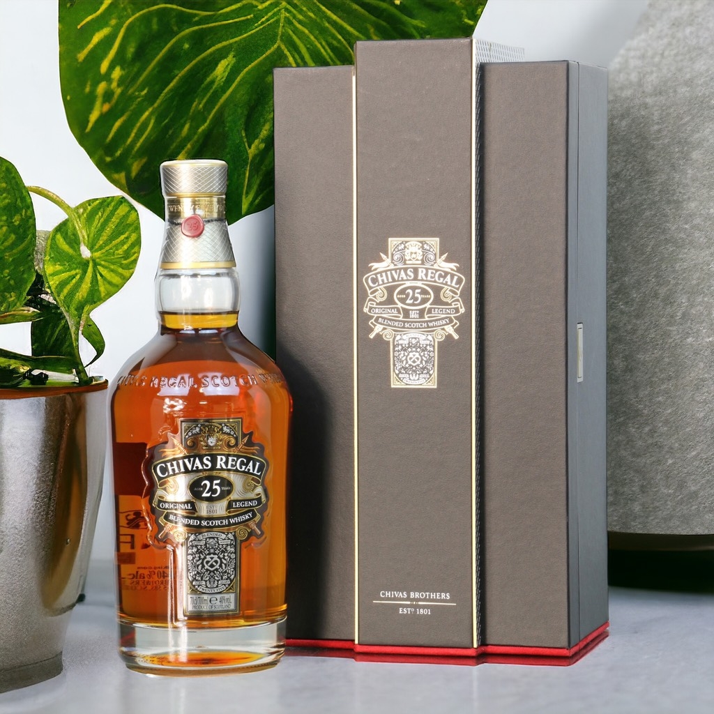 Rượu whisky pha trộn Scotland Chivas Regal 25 năm