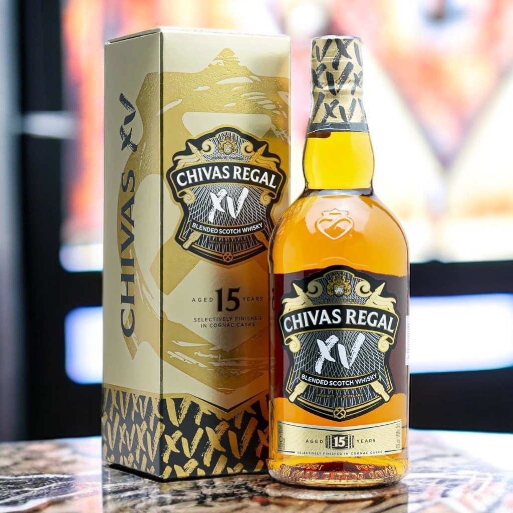 Rượu whisky pha trộn Scotland Chivas Regal XV 15 năm