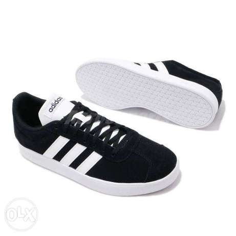 Ch nh h ng Gi y th thao nam Adidas DA9853