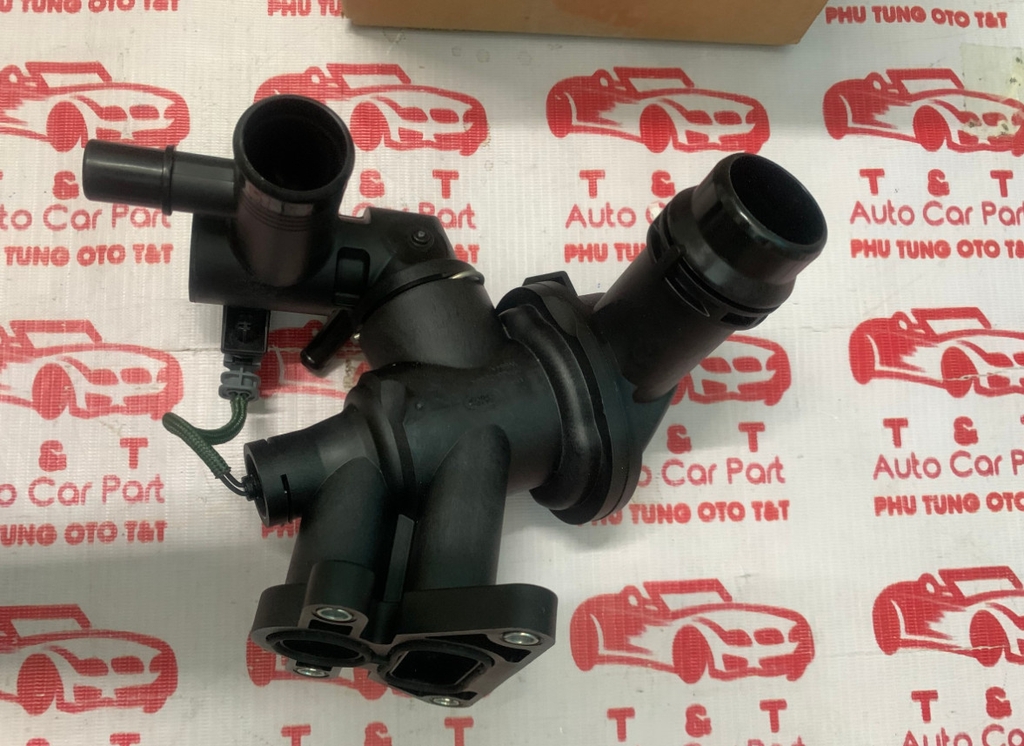 Van hằng nhiệt Land Rover LR106640