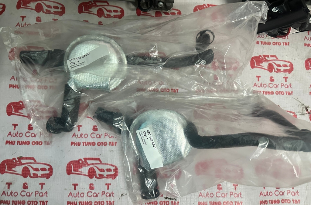 Ống thông hơi Bentley -07C103474Q