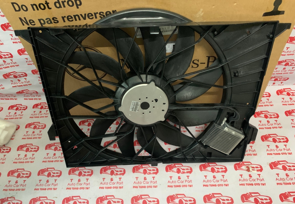 A2115002293 Quạt giải nhiệt động cơ xe Mercedes S63, S600, S550