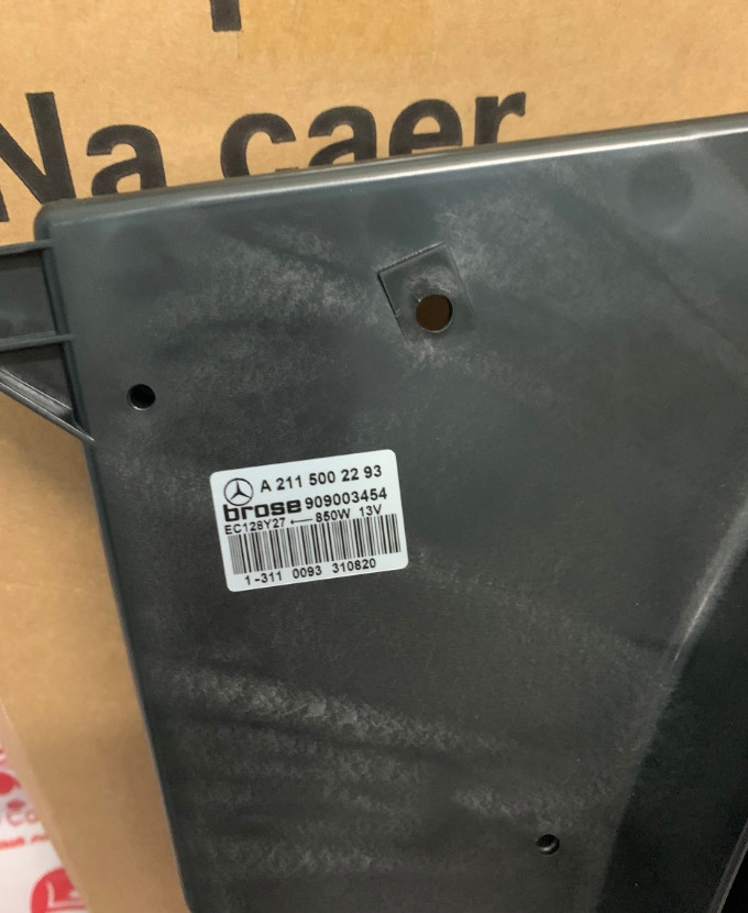 A2115002293 Quạt giải nhiệt động cơ xe Mercedes S63, S600, S550