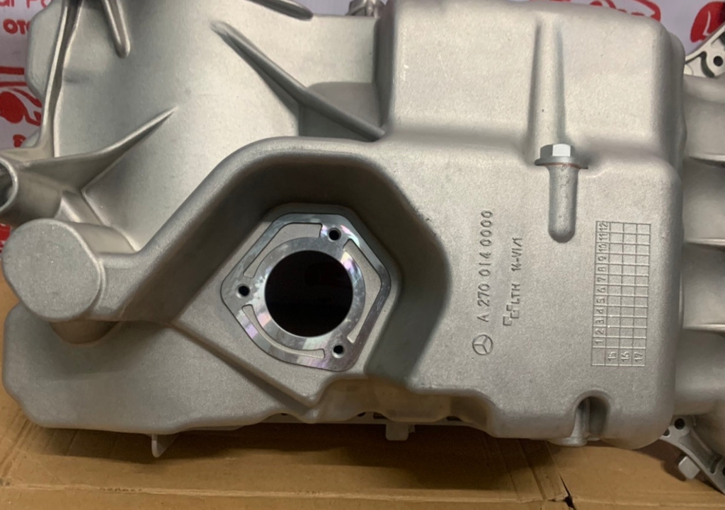 A2700107600-Đáy cacte động cơ Mercedes Benz M270 A2700107600