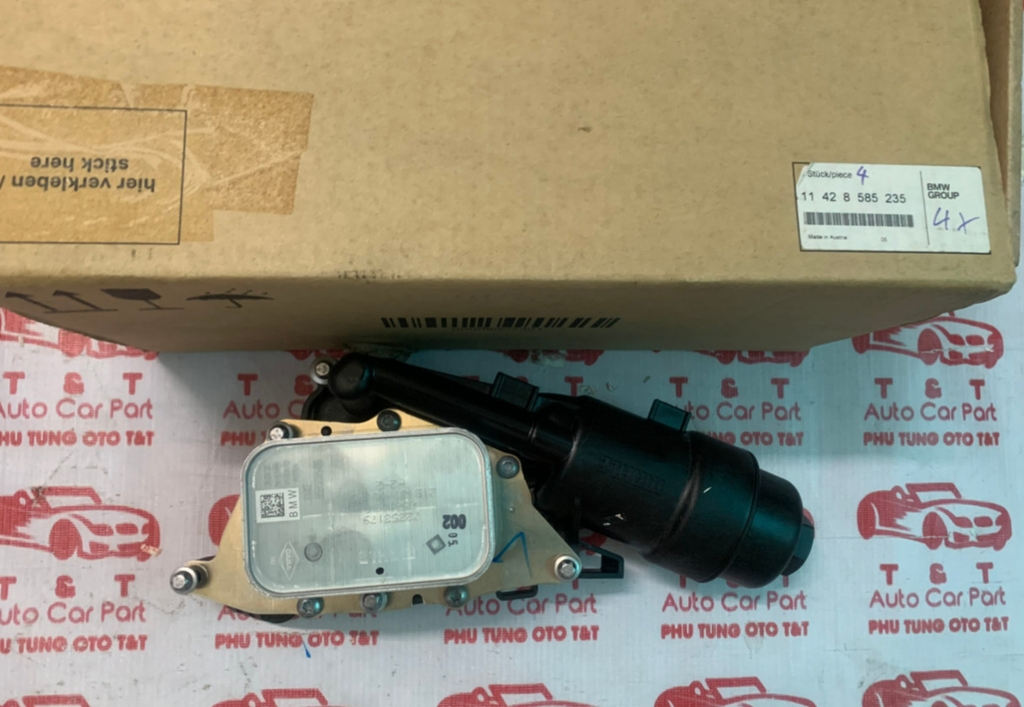 11428585235  Oil Filter Housing -Cụm két làm mát dầu (nhớt) máy xe BMW X1 F48, X2 F39