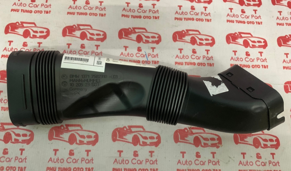 13717582310 Ống gió BMW 740LI Genuine BMW