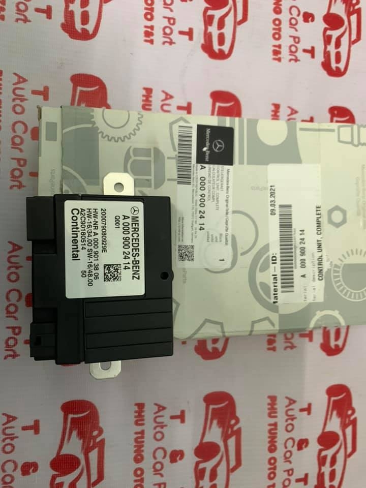 Hộp điều khiển bơm xăng A0009002414   Mercedes-Benz C W205