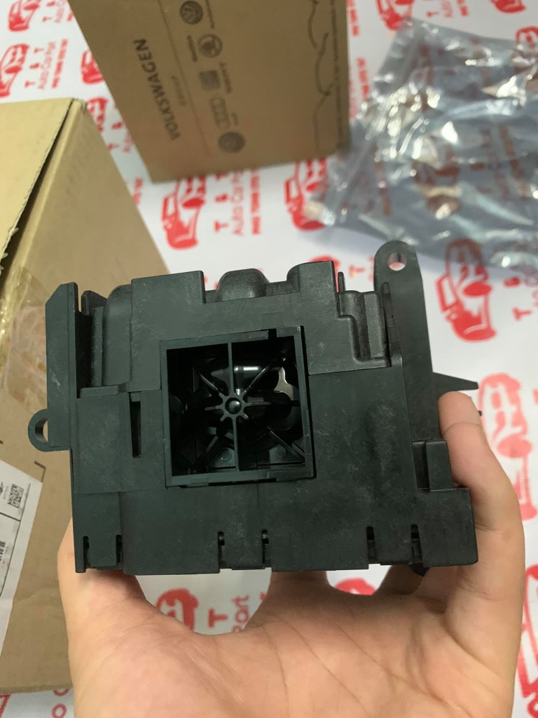 Cần gạt sang số tự động  BMW 61317950394
