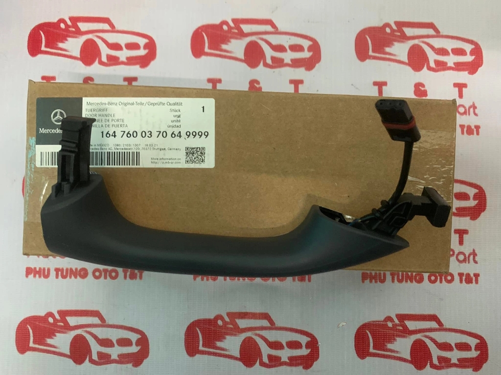 Tay nắm cửa MERCEDES Ml W164 RHD A1647600370