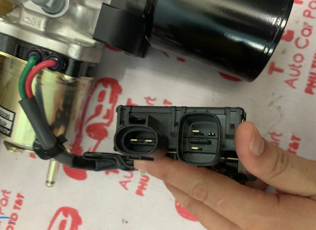 4707048020-47070-48020 Bơm hơi trợ lực ABS Lexus RX350 (4707048020-47070-48020)
