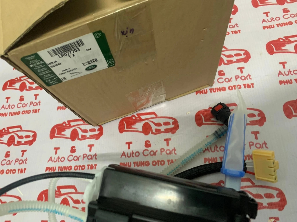 Bơm xăng (nhiên liệu) xe Range Rover Sport, IV - LR077703