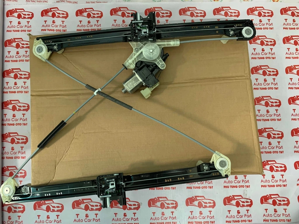 COMPA nên xuống kính LR153949 Land Rover
