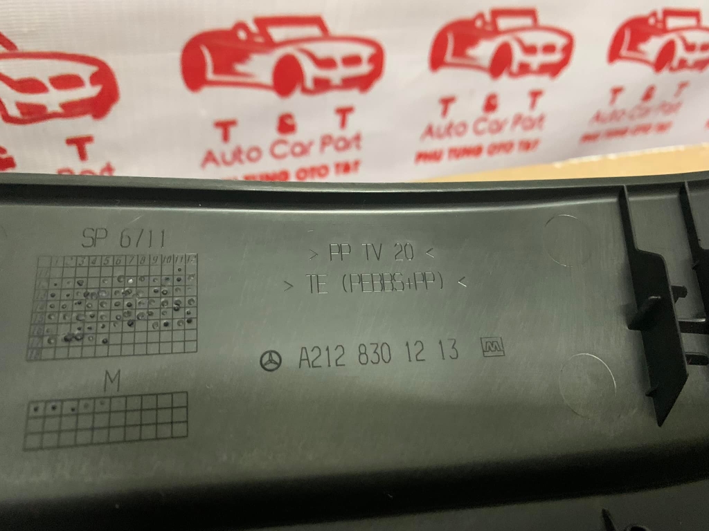 ỐP LƯNG  MERCEDES E CLASS W212  A2128301213