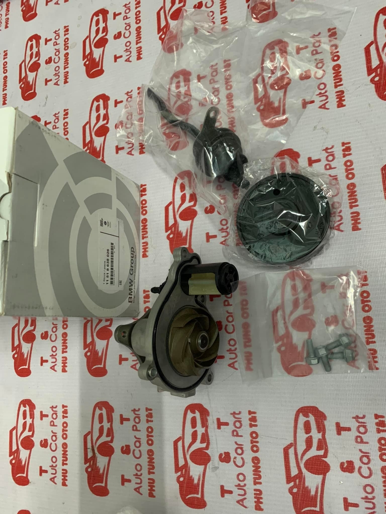 Bơm nước BMW 320i - 11518638026