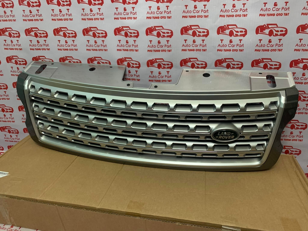 Mặt ga lăng xe RANGE ROVER - LR055881