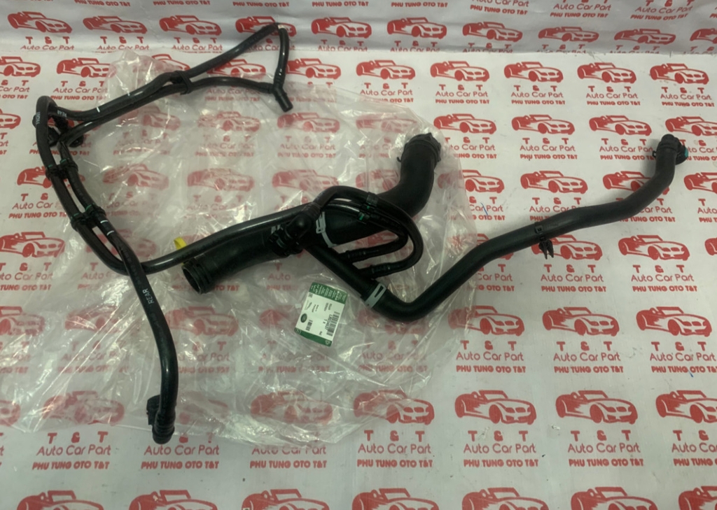 LR034637  Ống nước động cơ xe Range Rover Sport L494