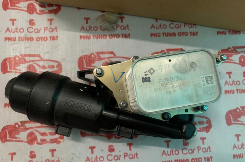 11428585235  Oil Filter Housing -Cụm két làm mát dầu (nhớt) máy xe BMW X1 F48, X2 F39