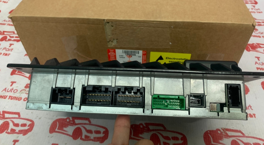 LR093599 -Âm li  LAND ROVER AMPLIFIER  2012-2017