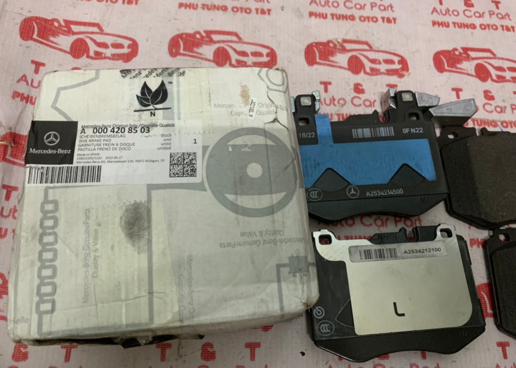 A0004208503 Má phanh trước Mercedes GLC200 GLC250 GLC300