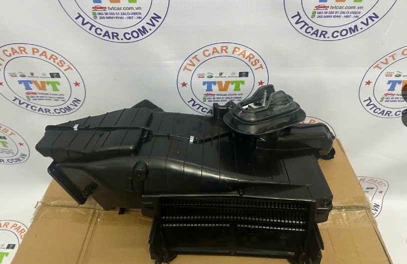 4M1820023 - Dàn lạnh Audi Q7