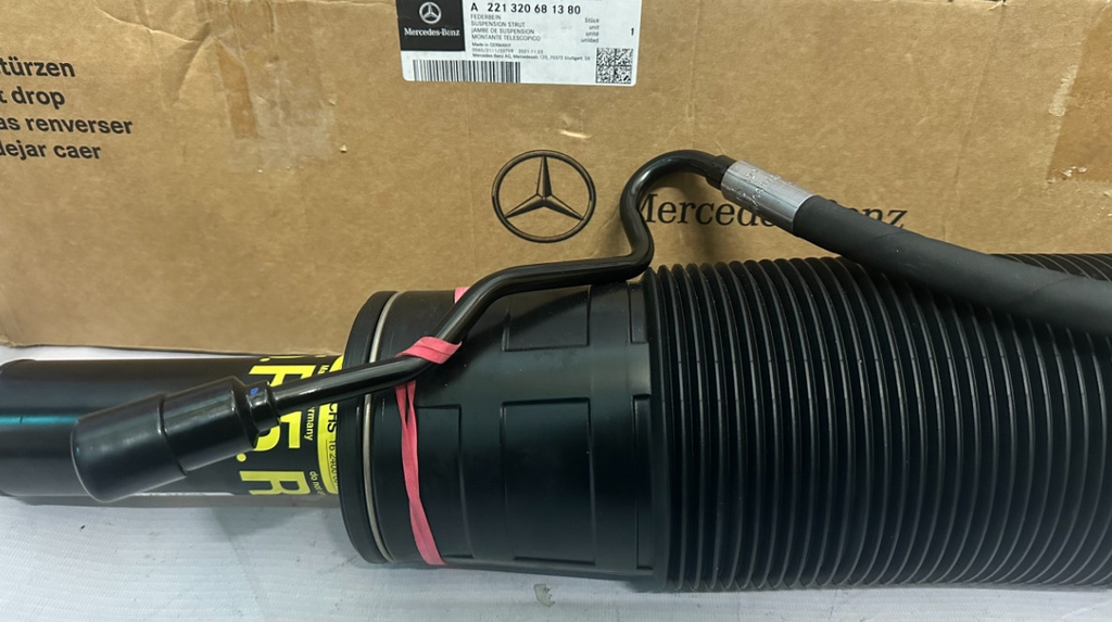 Giảm xóc trước trái phải Mercedes S-Class A2213206813  ,A2213206713