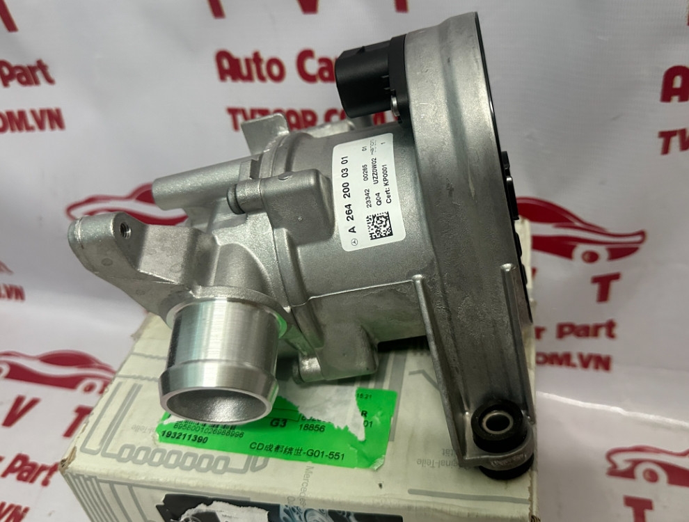 Bơm nước Mercedes GLC200 - A2642000301