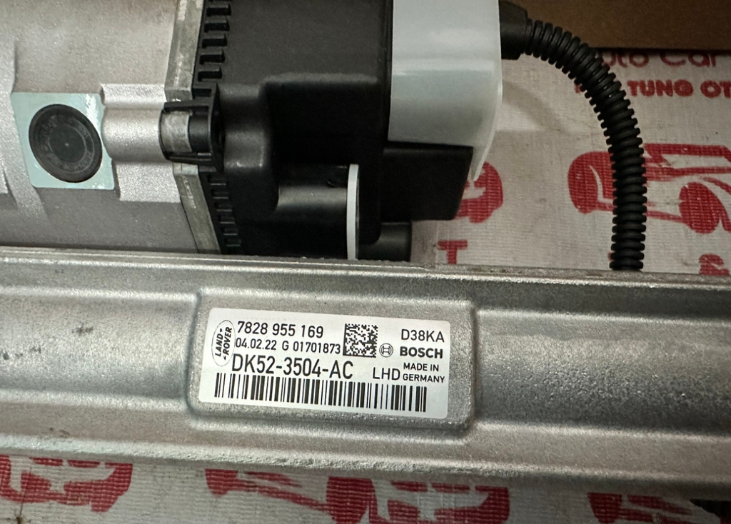 LR143415 -THƯỚC LÁI LAND ROVER SPORT