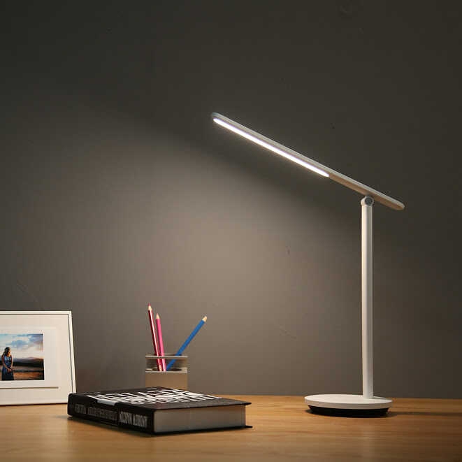 Đèn bàn học Yeelight Z1 Pro YLTD14YL