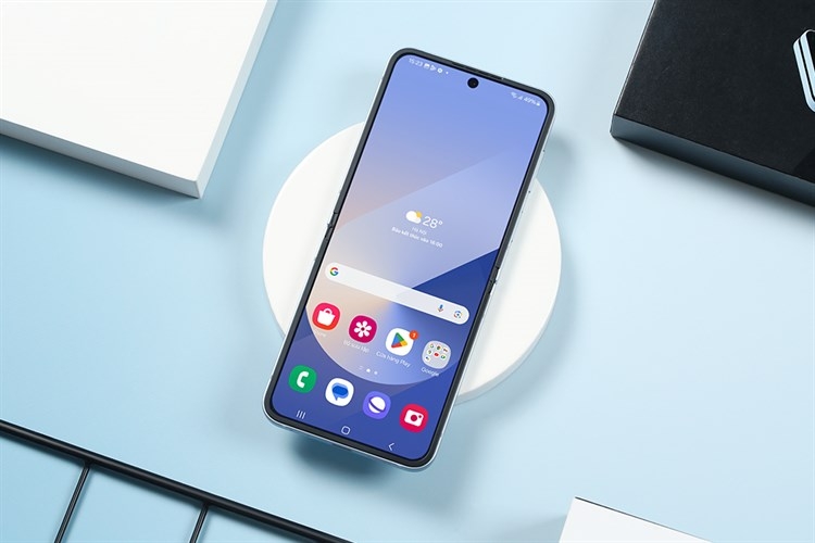 Điện thoại Samsung Galaxy Z Flip6 5G