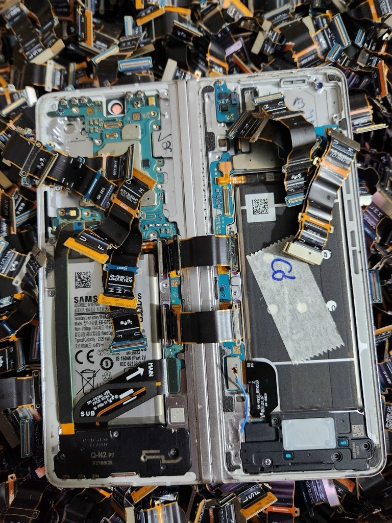 Thay Cáp Gập Samsung Z Fold 5