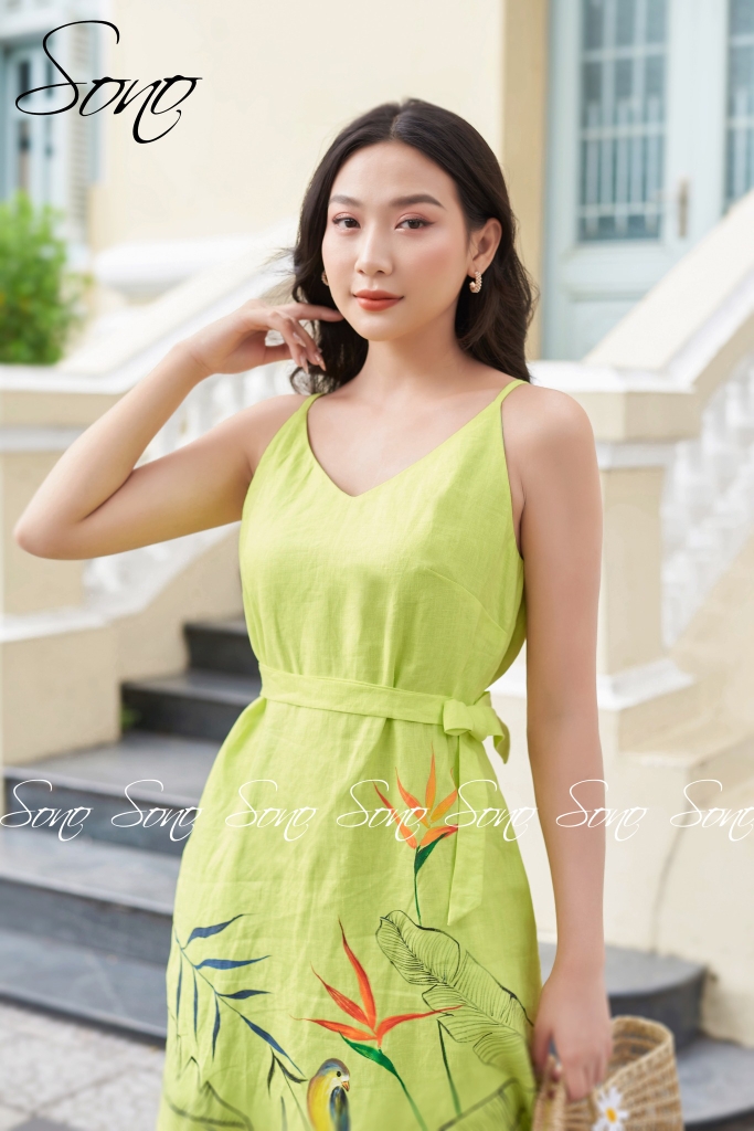 Đầm linen 2 dây xanh vẽ lá