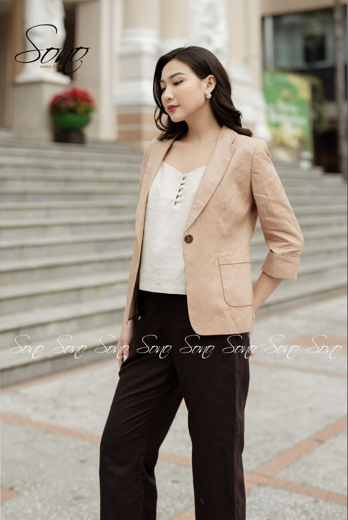 Áo vest màu nude 2 lớp Áo Vest Màu Nude 2 Lớp