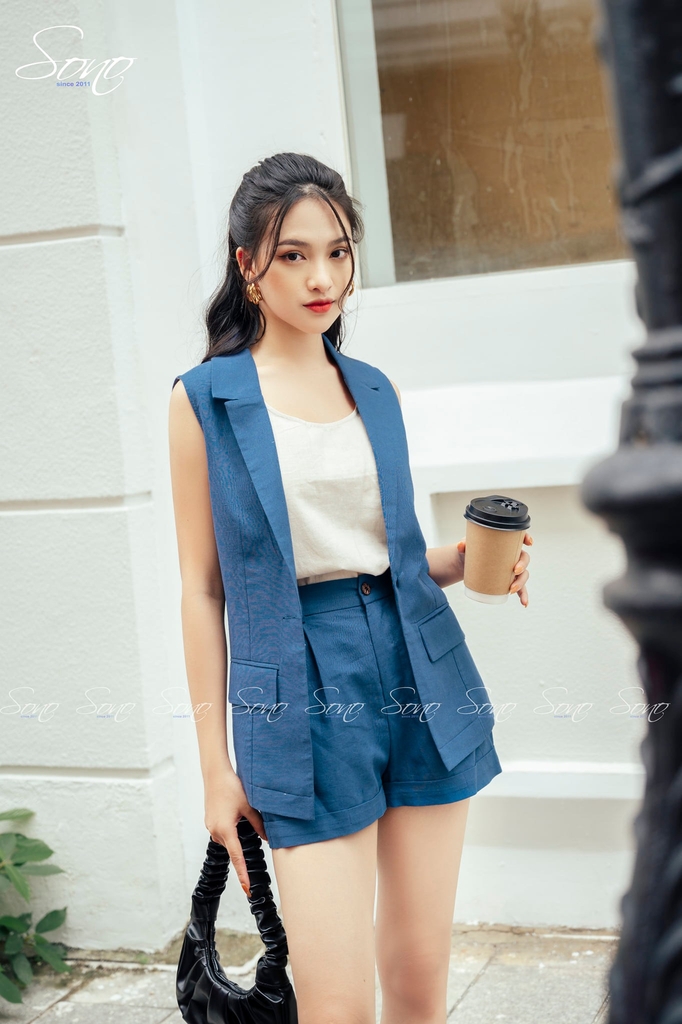 Áo linen sát nách cổ chữ U Áo Linen Sát Nách Cổ Chữ U