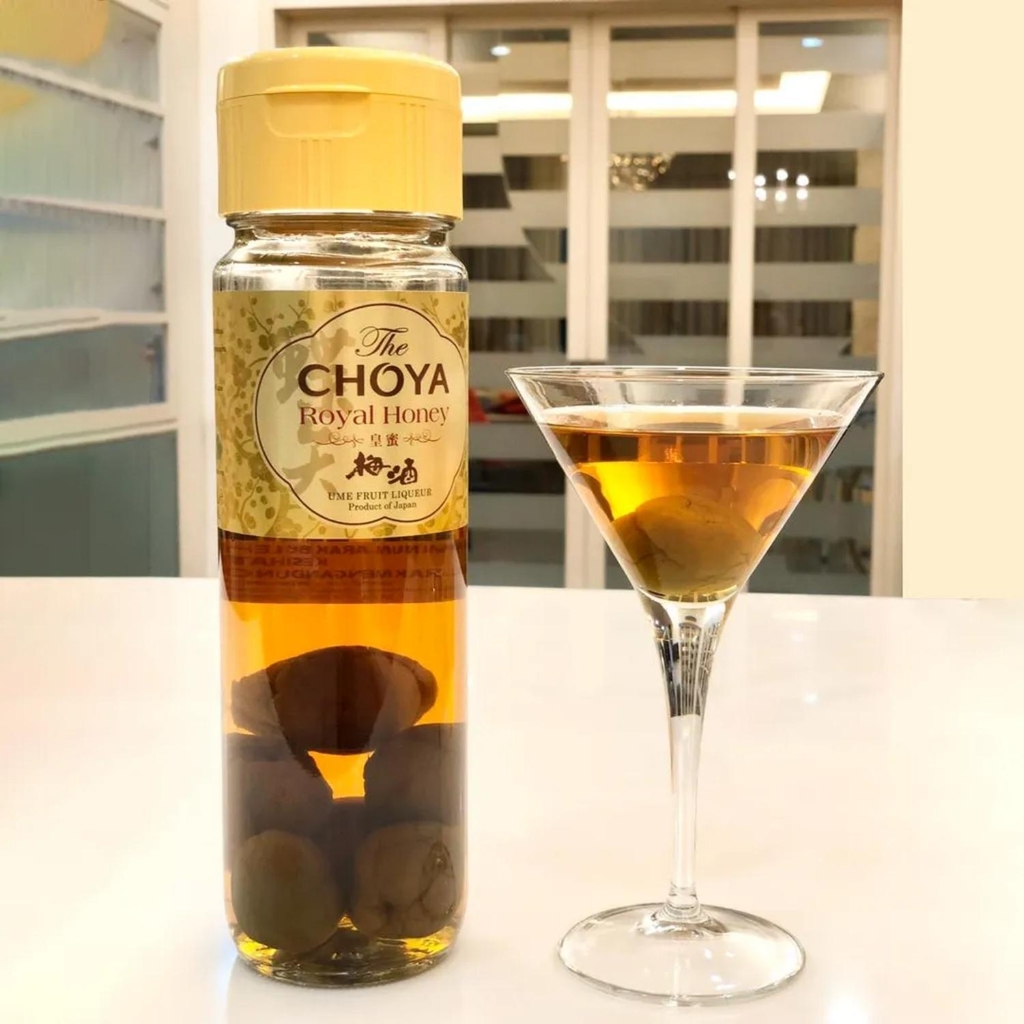 Rượu Mơ CHOYA Royal Honey Mật Ong & Sữa Ong Chúa 17% 700ml