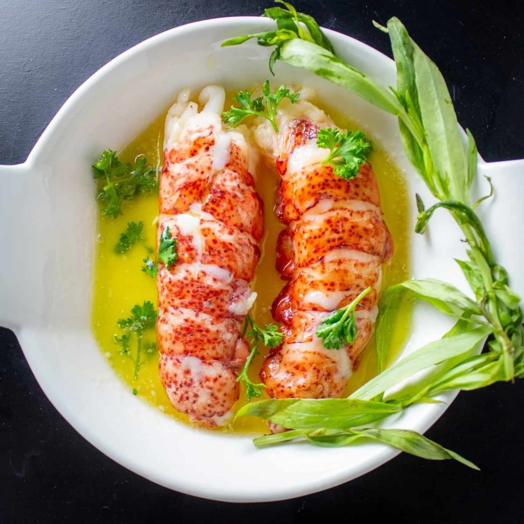 Thịt Đuôi Và Mình Tôm Hùm Canada Đông Lạnh 5DO 60-79G