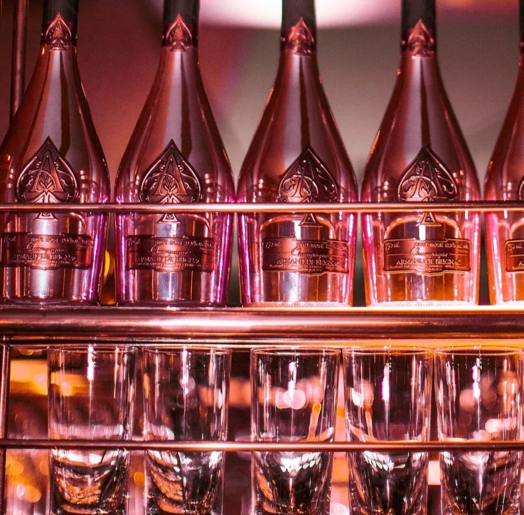 Rượu Champagne Armand De Brignac Rose – Ace Rose ( át bích Rose) Rượu Vang  Đức Vượng
