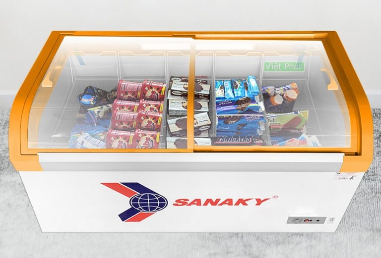 Tủ đông Sanaky VH-899KA mặt kính cong 800L