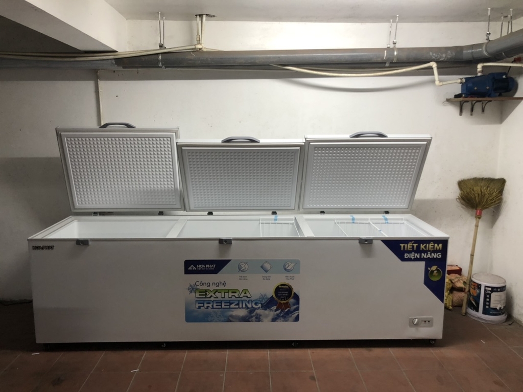Tủ đông dung tích lớn Hòa Phát 1 ngăn ĐÔNG 3 cánh HPF AD61190 1200 Lít DÀI 3,1 MÉT.