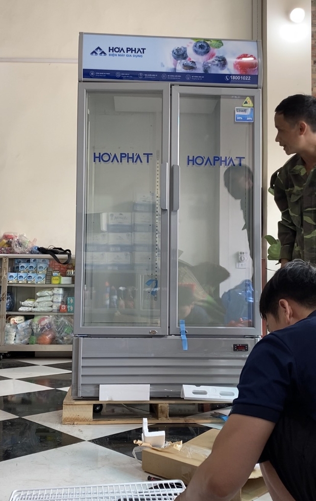 Tủ mát lớn trưng bày Hòa Phát 1 ngăn 2 cánh HSR D6812 1200L (lòng sử dụng trong 812L).