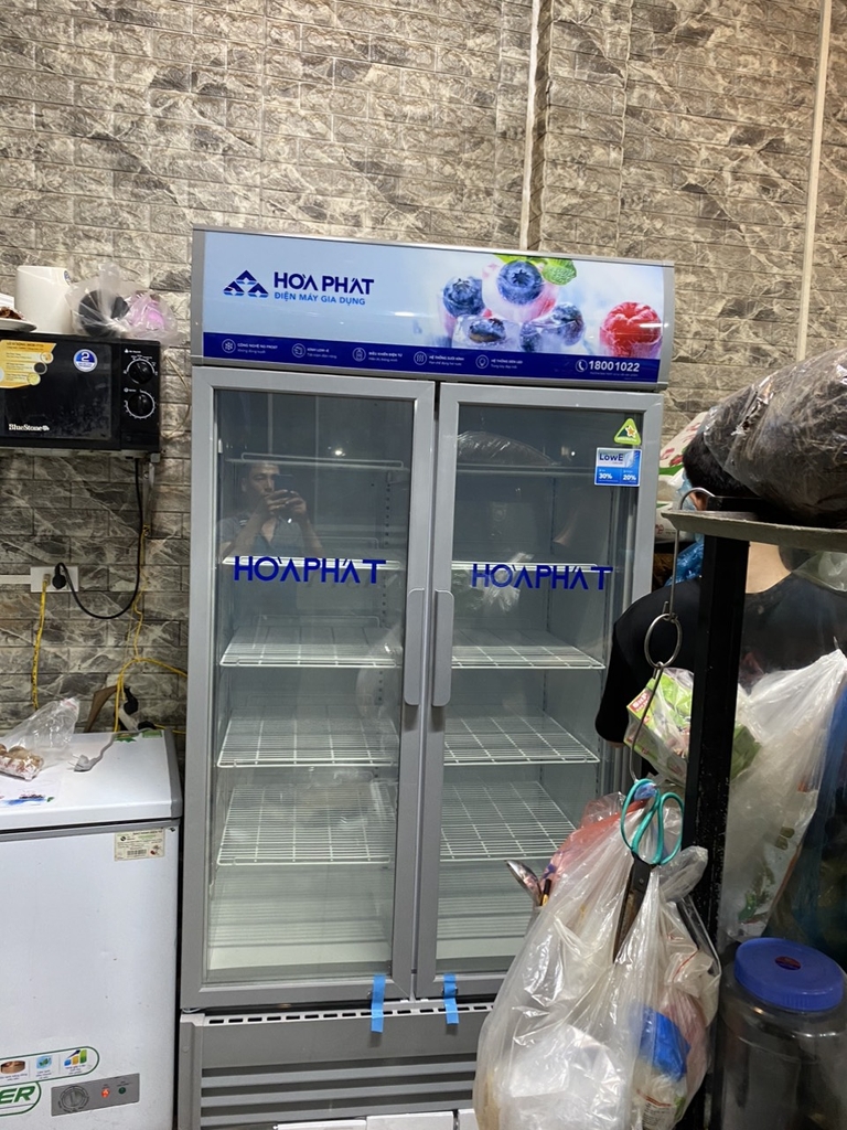 Tủ mát lớn trưng bày Hòa Phát 1 ngăn 2 cánh HSR D6723 1000L (long sử dụng trong 723L).