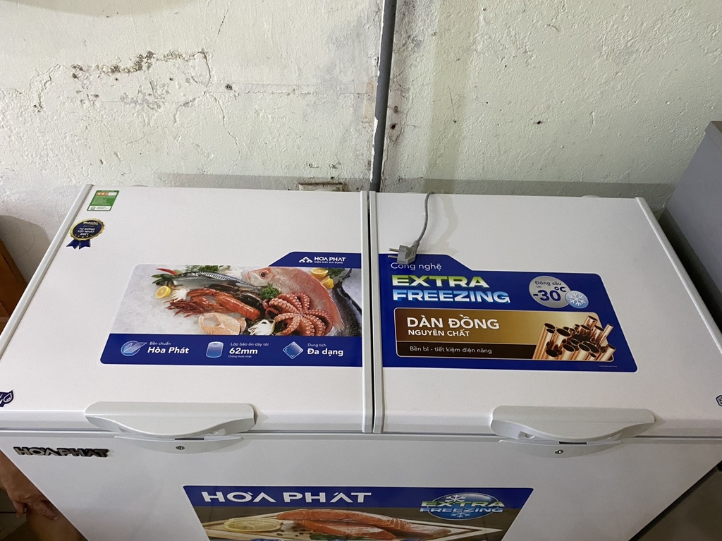 Tủ 1 ngăn đông + 1 ngăn mát BD6245 600 lít ( lòng sử dụng thực 250L) dài 1.24 mét rộng 61cm cao 91cm