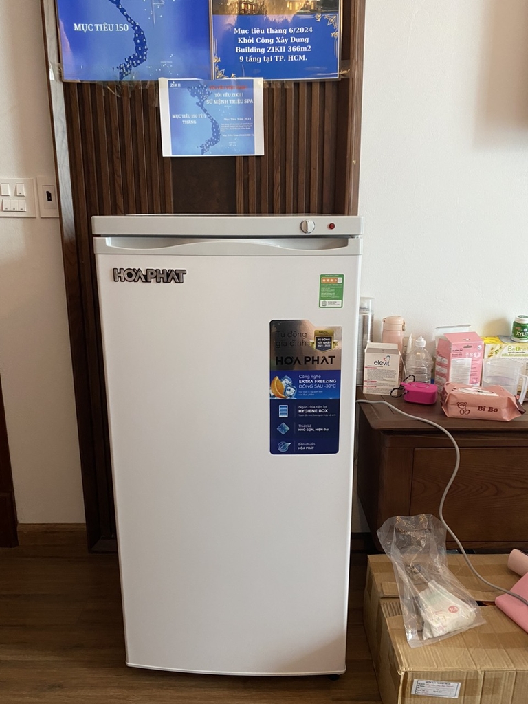 Tủ Đông 147L Hòa Phát HPF-UAH6147 Cửa Trước, Dạng Đứng, 5 Ngăn