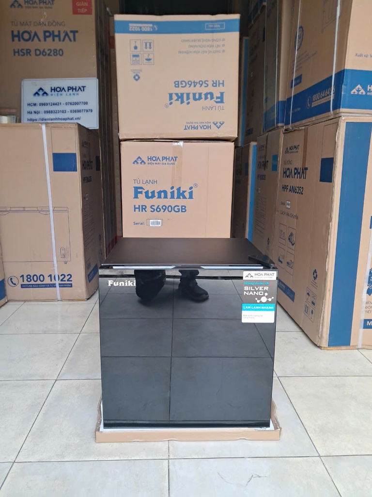 Tủ lạnh mini cánh kính HR S646GB 46 lít