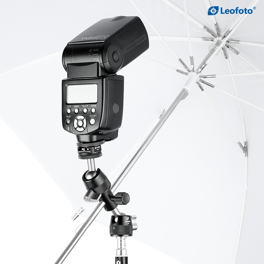 Đế gắn đèn Flash Leofoto - CF-10