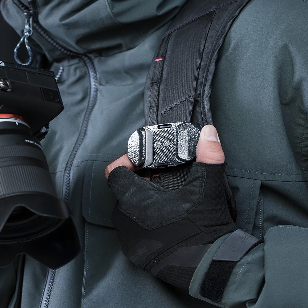 Đế gắn máy ảnh trên Balo PGYTECH Beetle Camera Clip V2