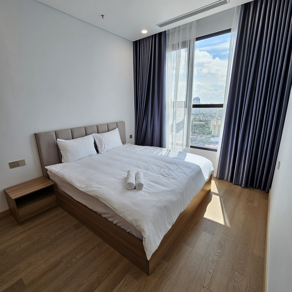 Lancaster Luminaire 2208 - 2 bed room