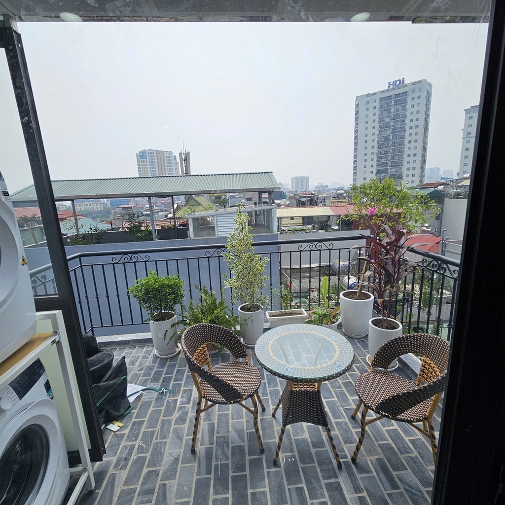 445 Lac Long Quan Apartment - Studio